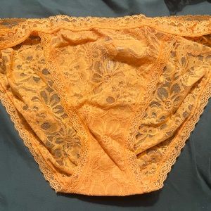 Victoria’s Secret Lace String Bikini size Medium New with Tags